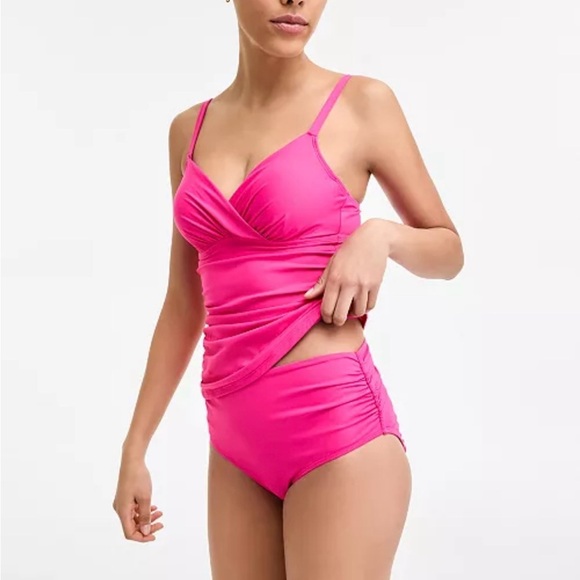 NWT Anne Cole
Women's Ruched Underwire Tankini Top 34DD/36D - Picture 2 of 5